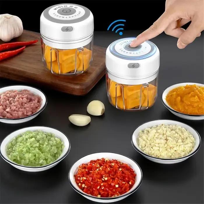 Mini hachoir à légumes électrique