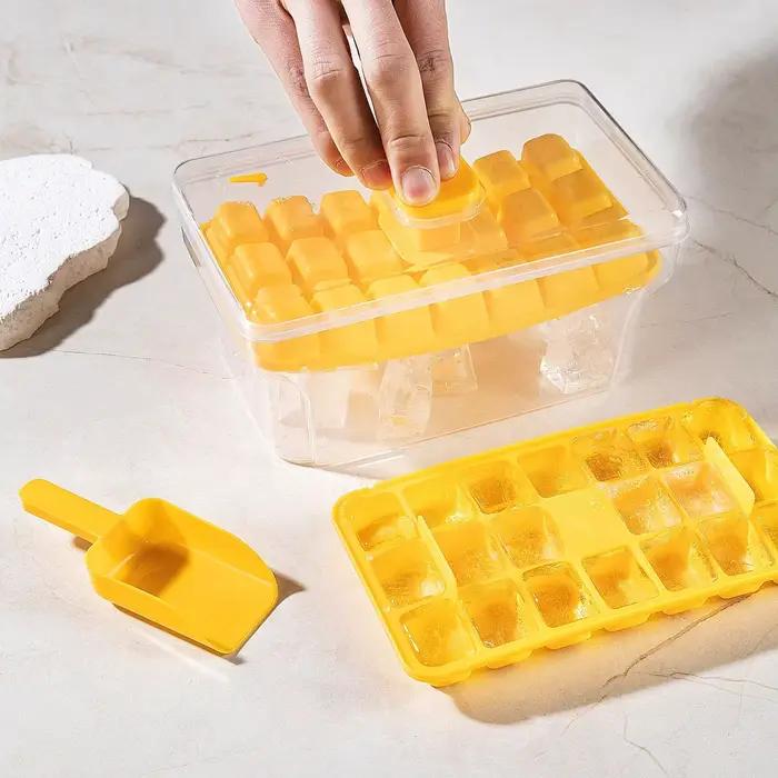 Plateau à glace pour congélateur avec couvercle et bac plateau à glaçons faisant 68 glaçons presse facile à libérer glace pour maison cuisine soirée cocktail café glacé