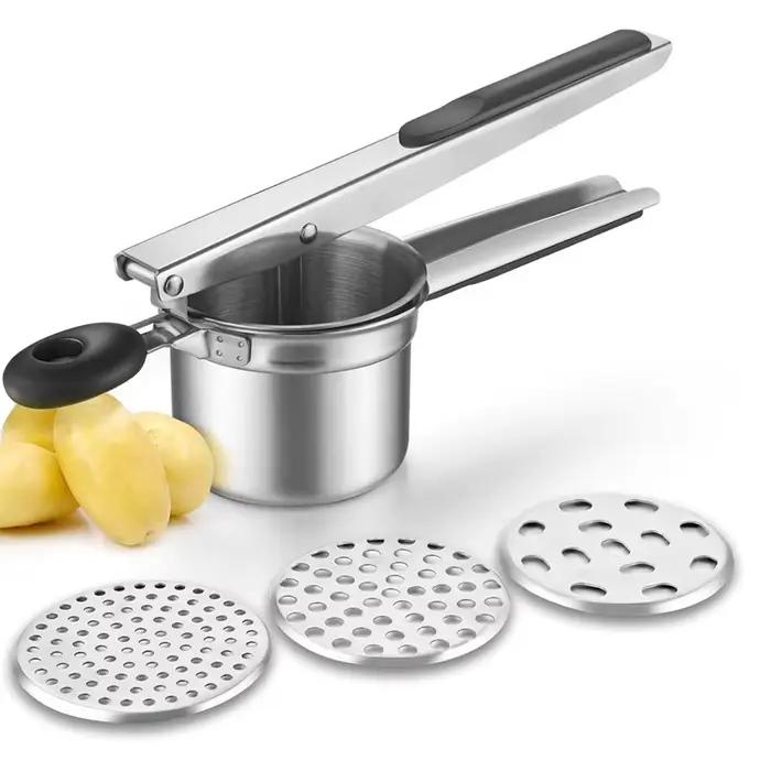 Presse-purée et broyeur de pommes de terre. 3 disques interchangeables en acier inoxydable
