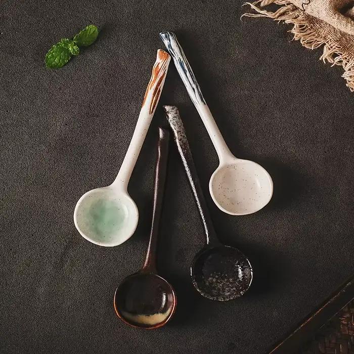 Cuillère à soupe en céramique