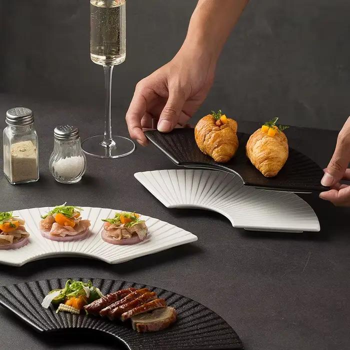 Fan-shaped striped plate