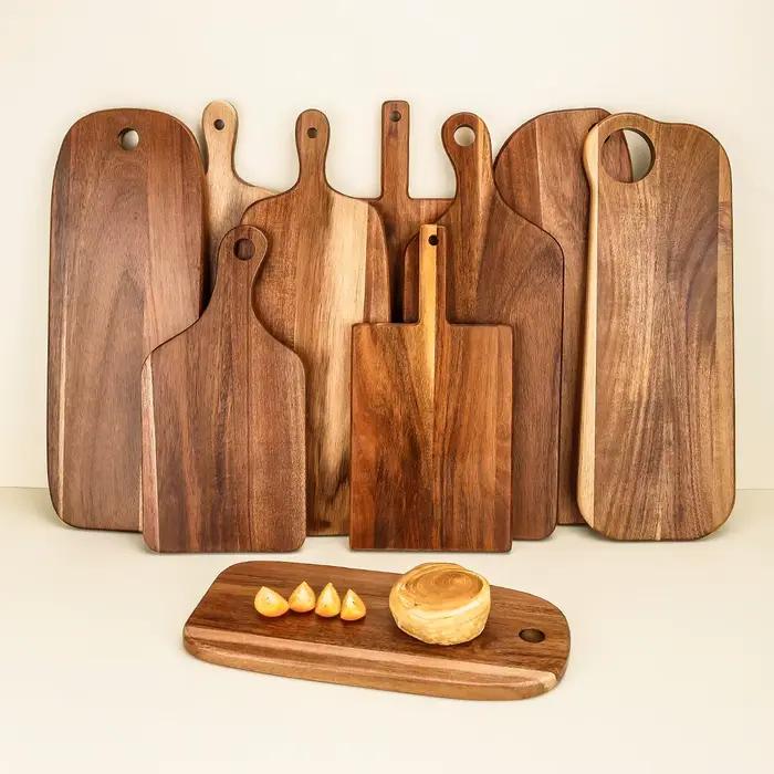 Planche à découper en bois d'acacia
