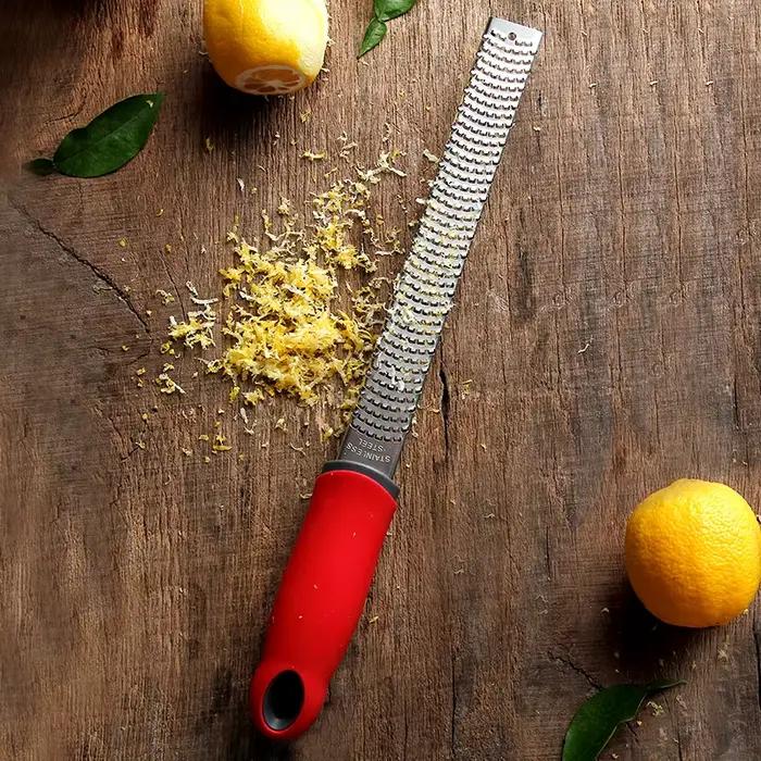 Râpe à fromage et zeste de citron-Parmesan