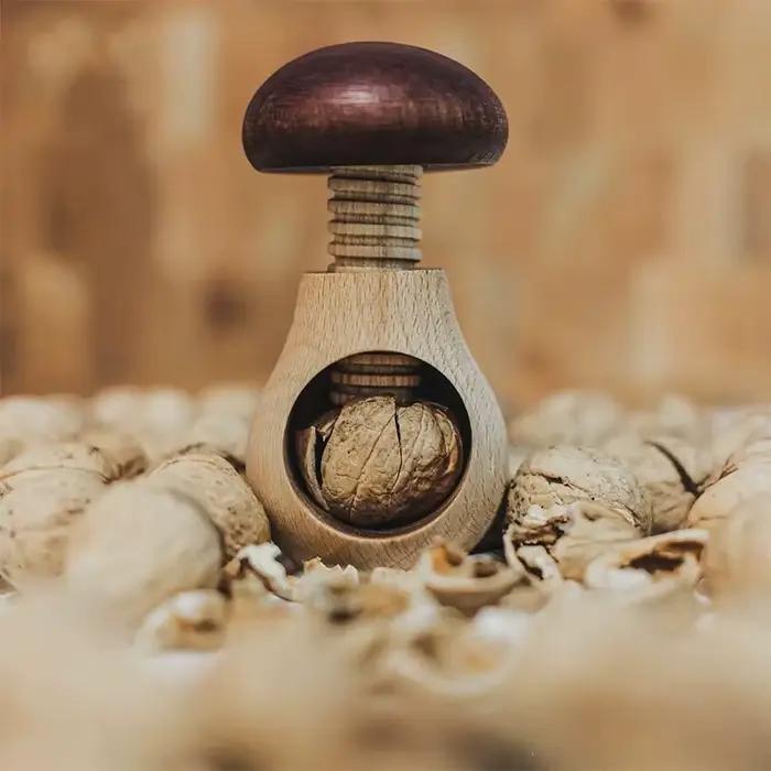 Nouveau casse-noisette en forme de champignon outil de cuisine multifonctionnel pour une fissuration facile pince à