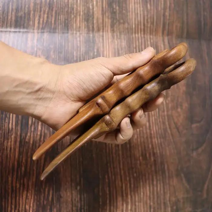 Couteau à griffes en bois de santal doré