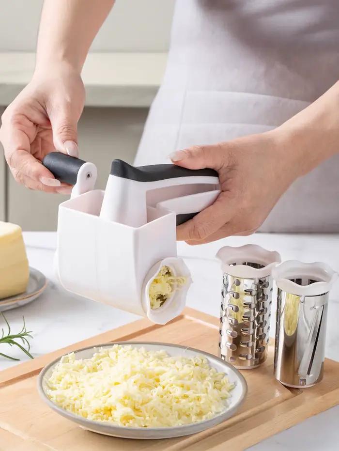 Râpe à fromage rotative classique – Râpe à main – Peut être utilisée pour le fromage dur, le chocolat et plus encore – Avec poignée et tambour confortables