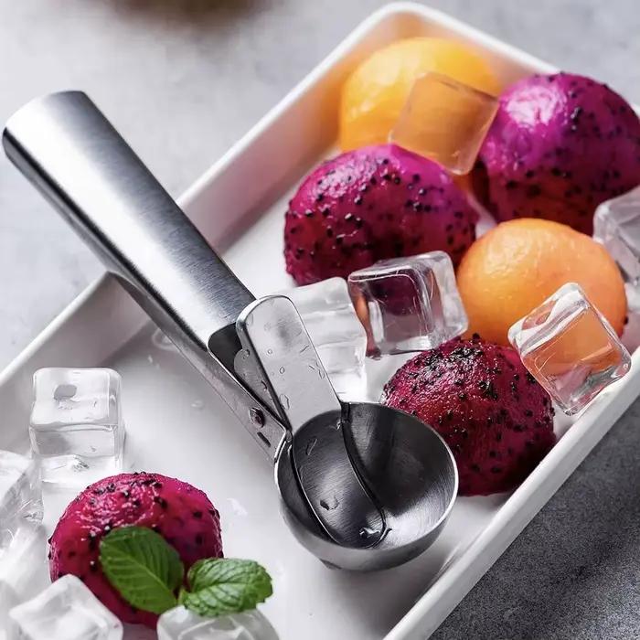 Cuillère à glace multifonctionnelle en acier inoxydable et cuillère à boules de melon, idéale pour la préparation de boules de fruits et l'utilisation quotidienne en cuisine