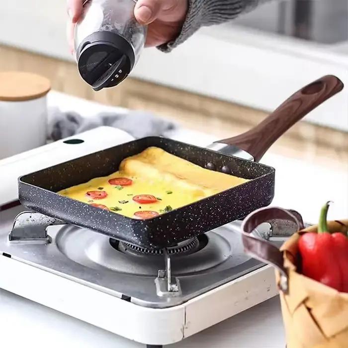 Poêle à omelette japonaise Tamagoyaki antiadhésive pour crêpes, omelettes et sandwichs - Cuisine créative et facile à nettoyer ``` 请注意,此HTML代码未包含任何价格信息、原产地或制造商声明,仅基于提供的事实进行描述。此外,标题遵循了SEO最佳实践,使用了至少14个单词,富含与产品相关的自然关键词,同时保持了简洁性和可读性。