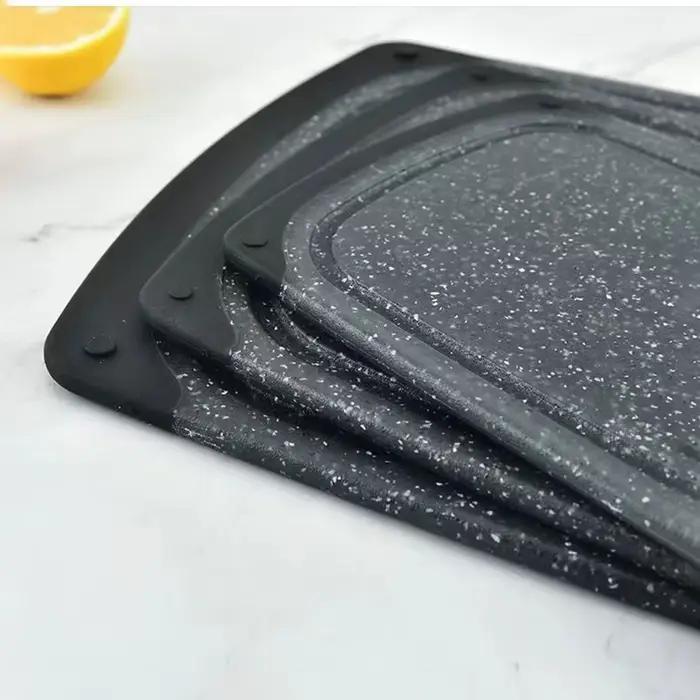 Ensemble de planches à découper épaisses coordonnantes en plastique