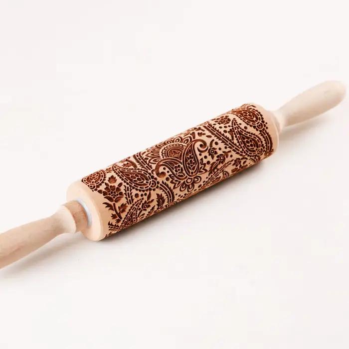 Rouleau à pâte en bois de tournesol en relief avec motif floral pour pâtisserie artisanale occasions spéciales pâtissier professionnel amateur