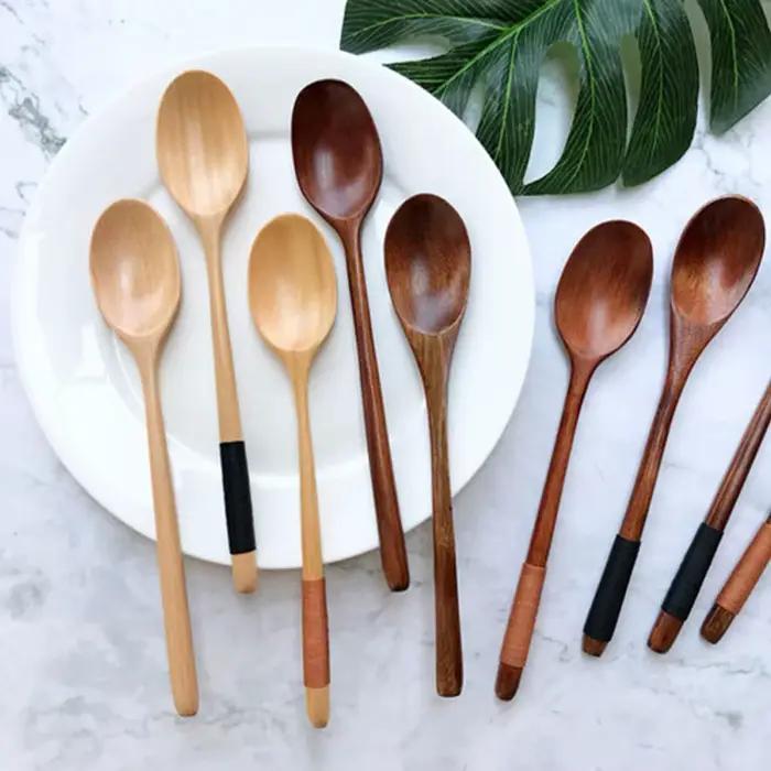 Cuillère à soupe en bois