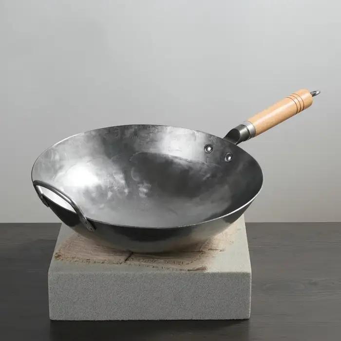 Wok en fer chinois antiadhésif fait à la main