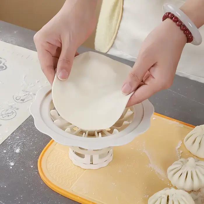 Machine à raviolis en forme de fleur