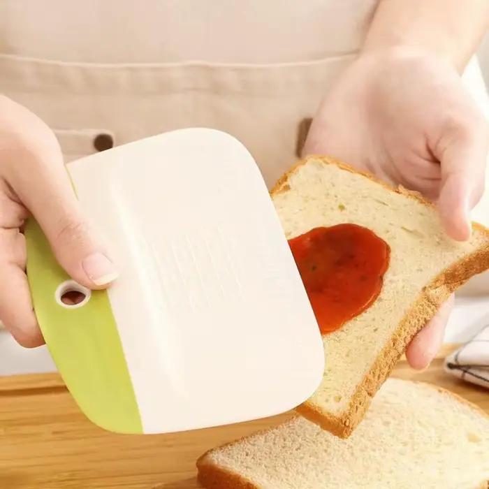 Grattoir à pâte bol