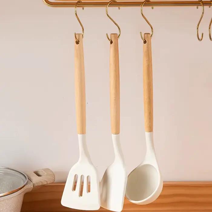 Ustensiles de cuisine antiadhésifs avec manche en bois