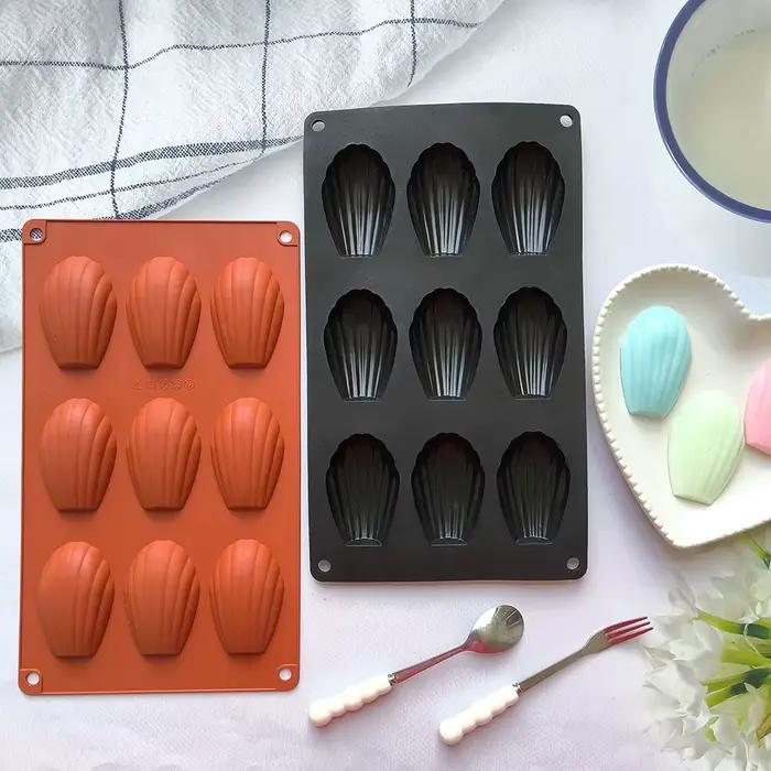 Lot de 2 moules à madeleines en silicone à 9 cavités