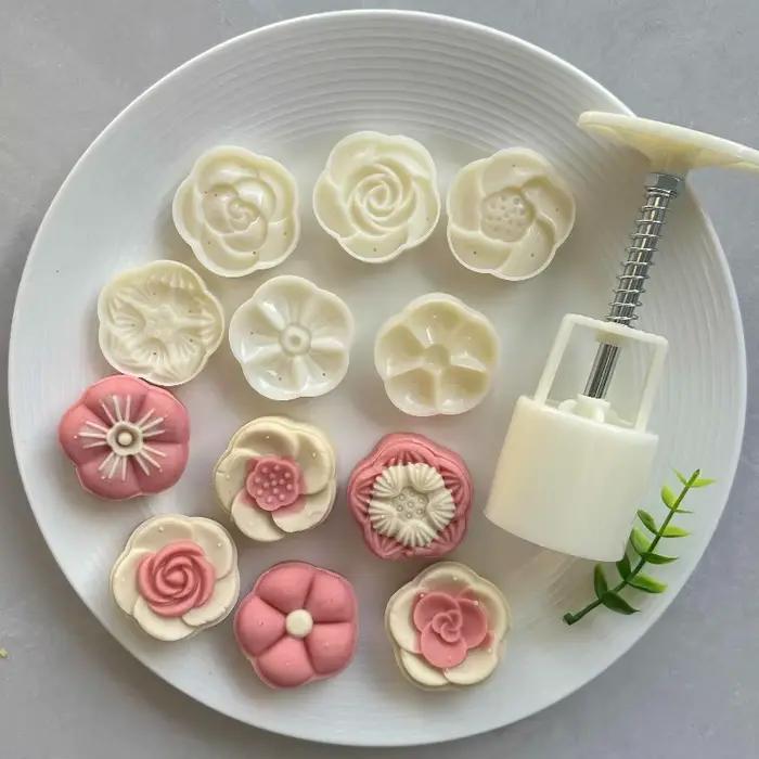 Ensemble de moules à gâteau de lune pour le Festival de la Mi-Automne avec motifs floraux sakura pour la décoration de pâtisseries et biscuits