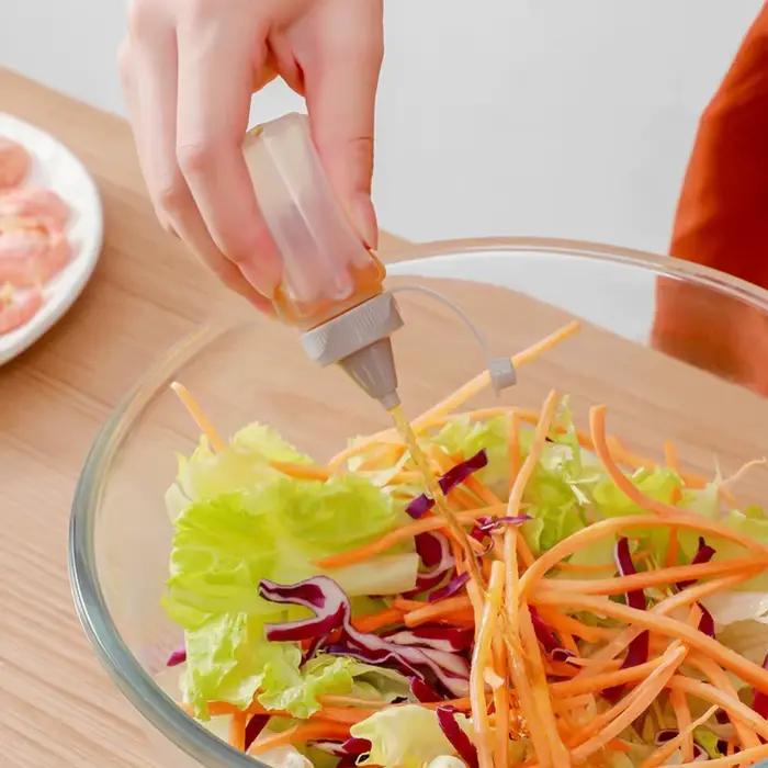 Mini bouteille à presser en plastique pour Sauce, vinaigre, condimento, récipients pour condiments, salade, Barbecue Portable en plein air, outil de cuisine pour épices, 4 pièces