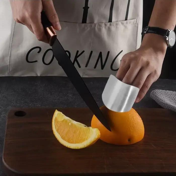 Protège-doigts en acier inoxydable pour la cuisine – Protection sûre et durable pour couper et hacher – Gadget