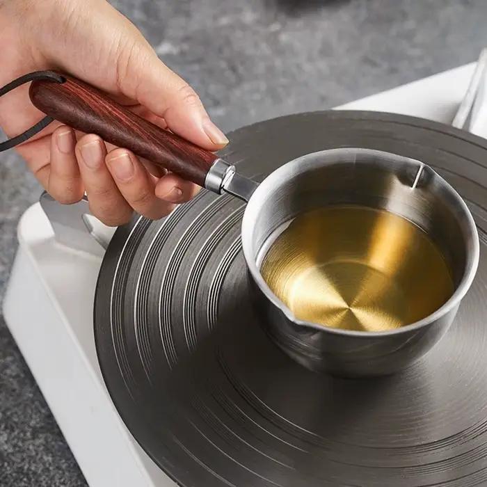 Petit pot d'arrosage d'huile en acier inoxydable avec manche en bois, marmite à lait multifonction, huile chaude, friture, ménage, cuisine