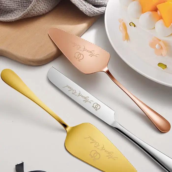 Ensemble de couteau et spatule à gâteau personnalisés avec texte gravé, outils à dessert personnalisés pour mariage, cadeau de mariage pour la mariée et le marié, cadeau de fête