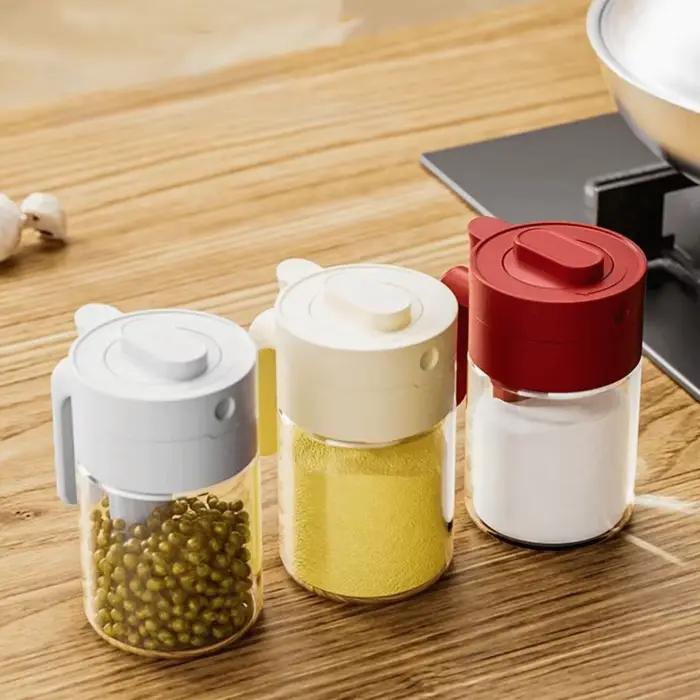 Récipient à sel scellé 2 en 1, conception de verrouillage résistante à l'humidité, bouteille à épices en verre, cuillère séparée, bouteille de tri des épices anti-poussière
