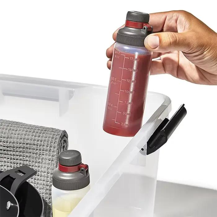 Bouteille à presser anti-fuite de 3/6oz avec échelle pour pique-niques et barbecues en plein air durable et facile à nettoyer