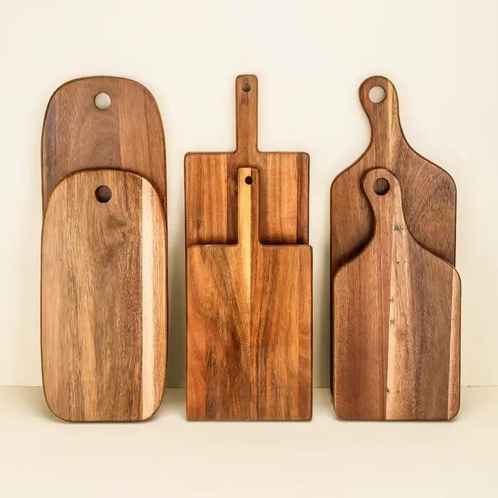 Planche à découper en bois d'acacia