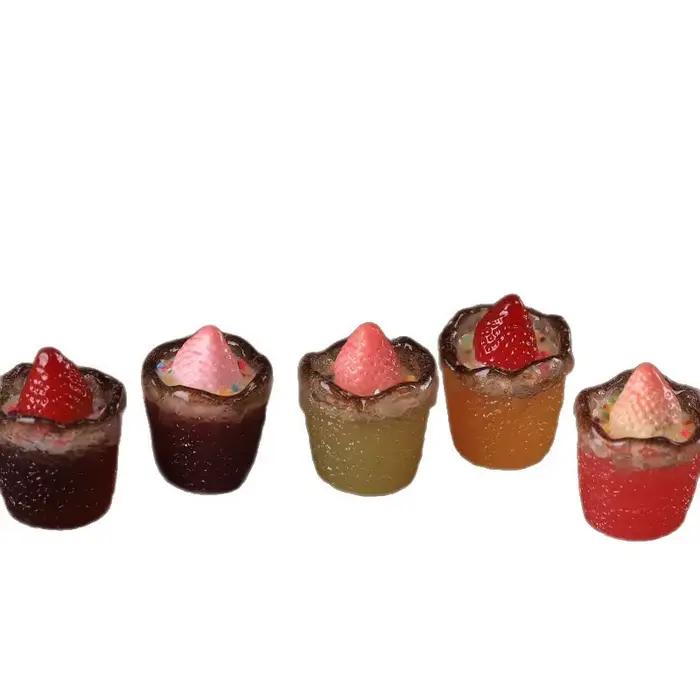 Lot de 5 mini-coupes de dessert croustillantes fraise Kawaii, accessoires DIY pour bijoux, artisanat miniature, décoration de maison de poupée, vente en gros