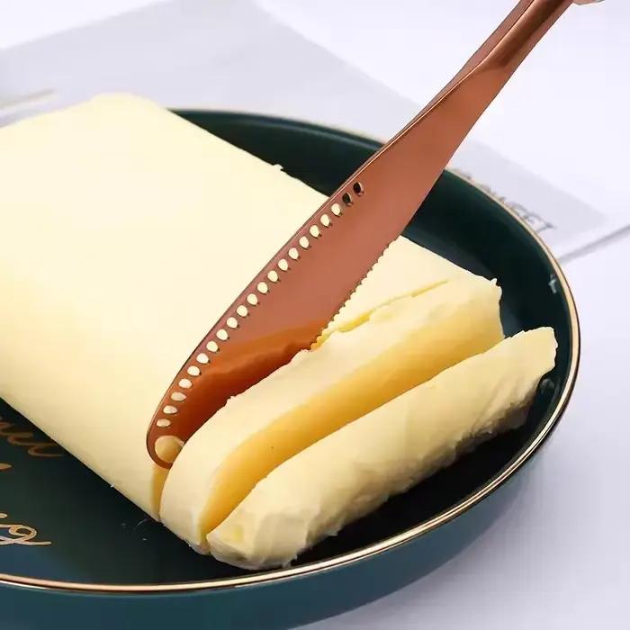 Couteau à beurre trous