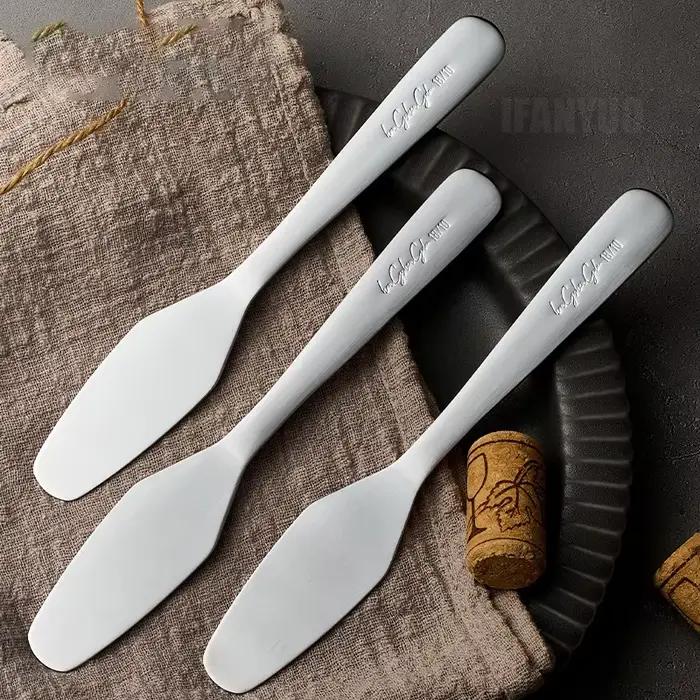 Coupe-beurre en acier inoxydable multifonctionnelle pour fromage beurre confiture prise confortable occasion spéciale famille amis brunches fêtes de fin d'année
