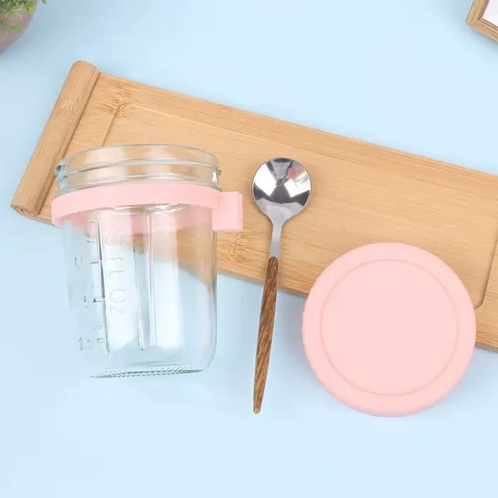 Tasse de petit-déjeuner portable avec couvercle en plastique et cuillère