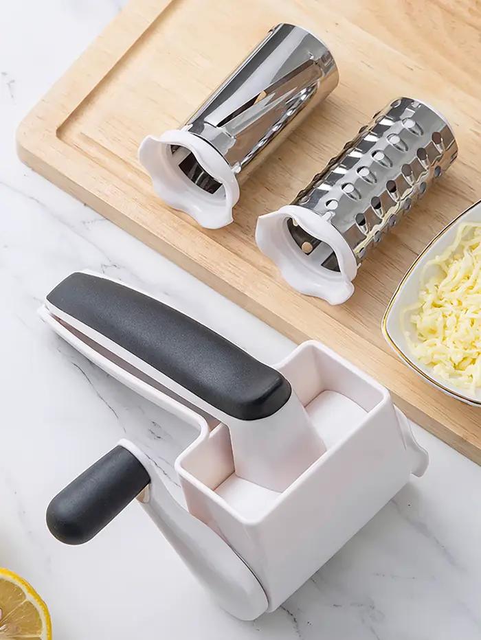 Râpe à fromage rotative classique – Râpe à main – Peut être utilisée pour le fromage dur, le chocolat et plus encore – Avec poignée et tambour confortables