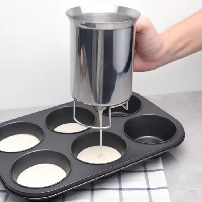 Distributeur de pâte à crêpes portatif sans couvercle