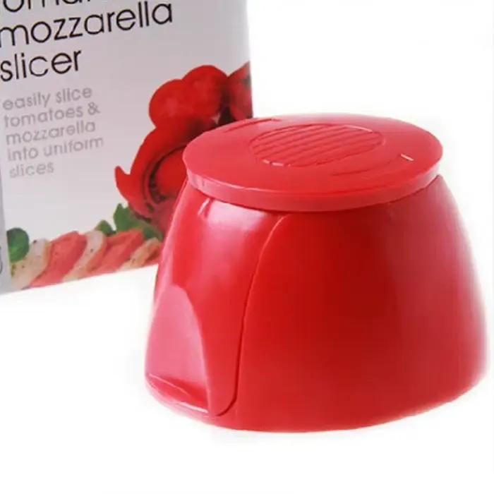 Trancheuse à tomates en plastique rouge