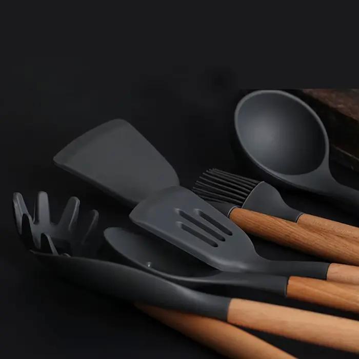 Ustensiles de cuisine en Silicone, outil de cuisine, ustensiles en Silicone avec manche multifonction en bois, spatule antiadhésive, cuillère, brosse