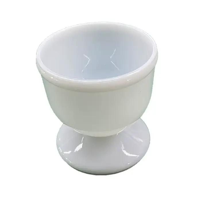 Tasses à œufs pochés, supports à œufs