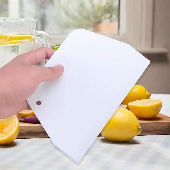 Grattoir à pâte trapézoïdal multifonction, coupe-plastique de cuisine, grattoir dur de sécurité alimentaire pour la cuisson et la cuisson