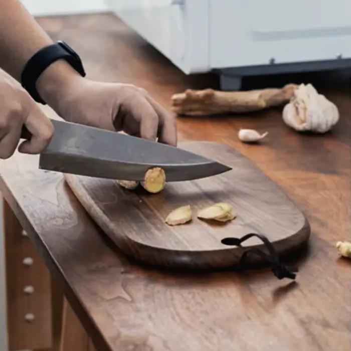 Planche à découper en bois de noyer noir avec poignée pour hacher fruits légumes et pain polyvalente pour occasions spéciales