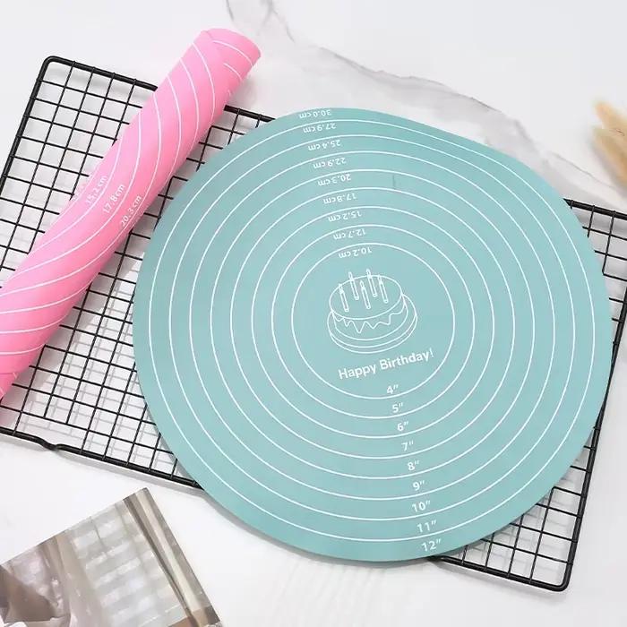 Plateau tournant pour gâteaux