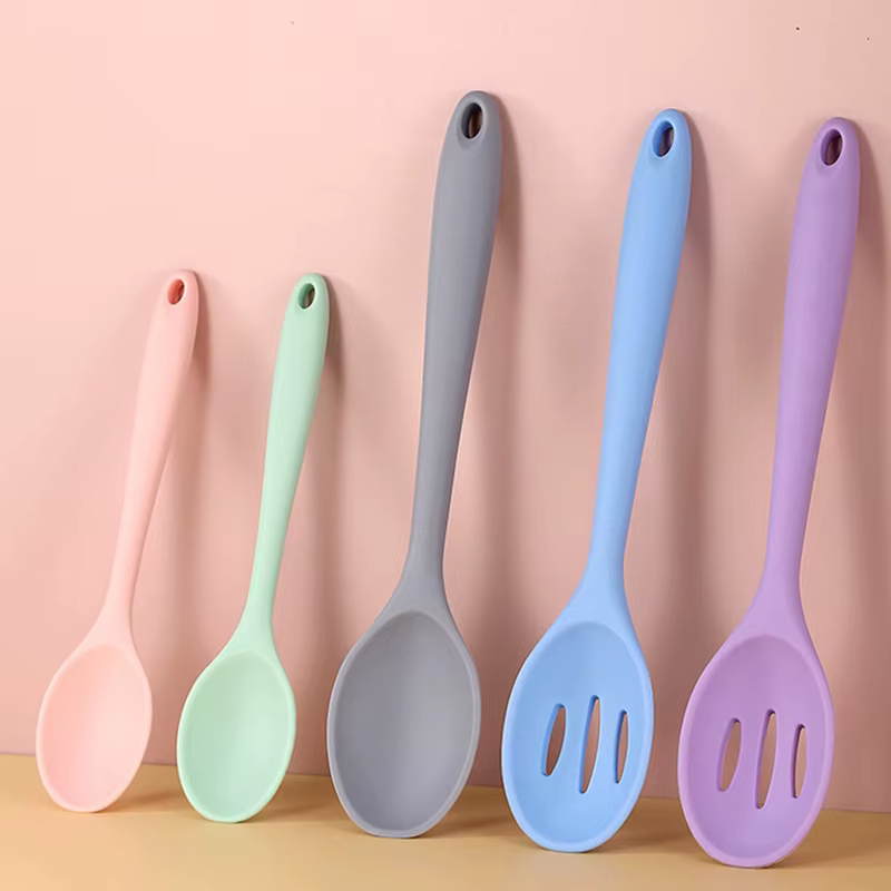Louche à soupe en Silicone à Long manche, passoire, nouilles Ramen, cuillères à soupe, cuillère à sa