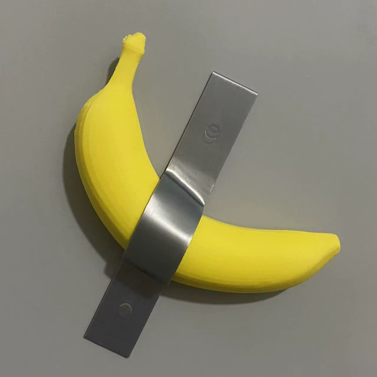 Impression 3D - Un autocollant de réfrigérateur en forme de banane. Donnez instantanément à votre ré