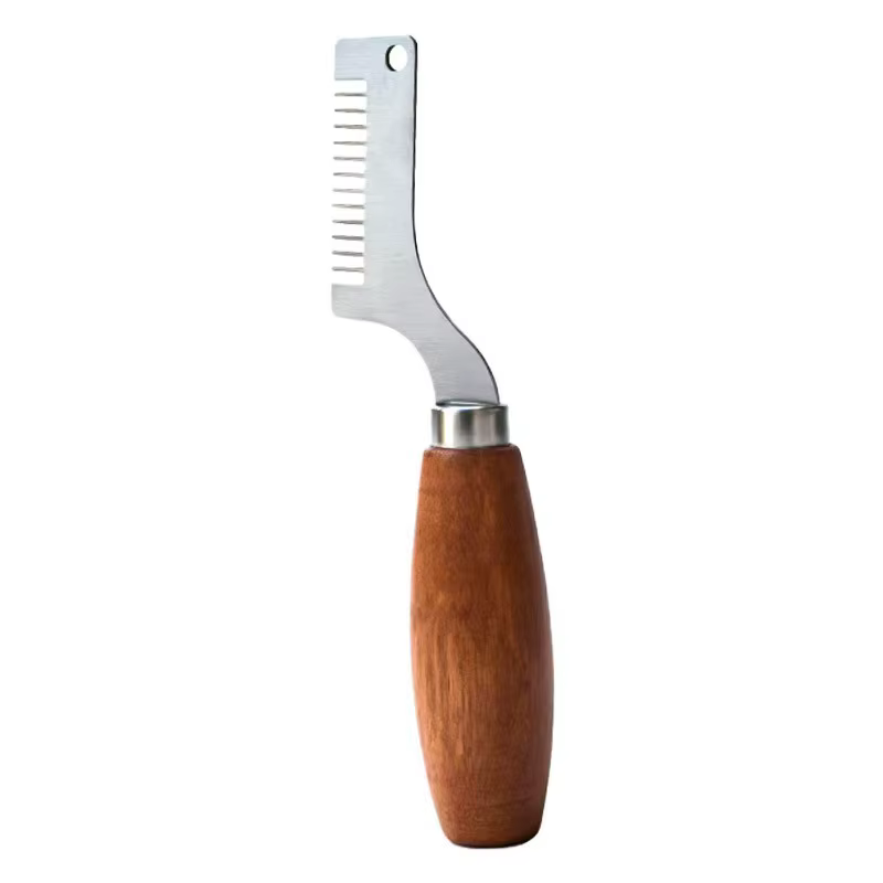 Un hachoir à manche en bois pour couper les oignons verts, un outil efficace pour hacher uniformémen