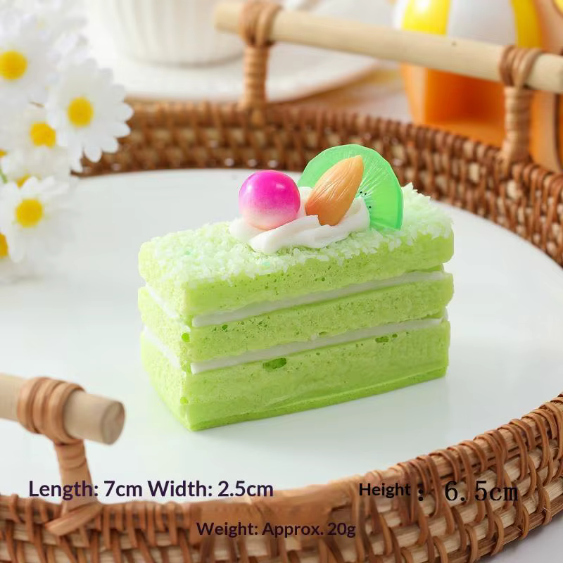 Faux tranches de gâteau superposées, garnitures de fruits réalistes, texture vive pour accessoires p