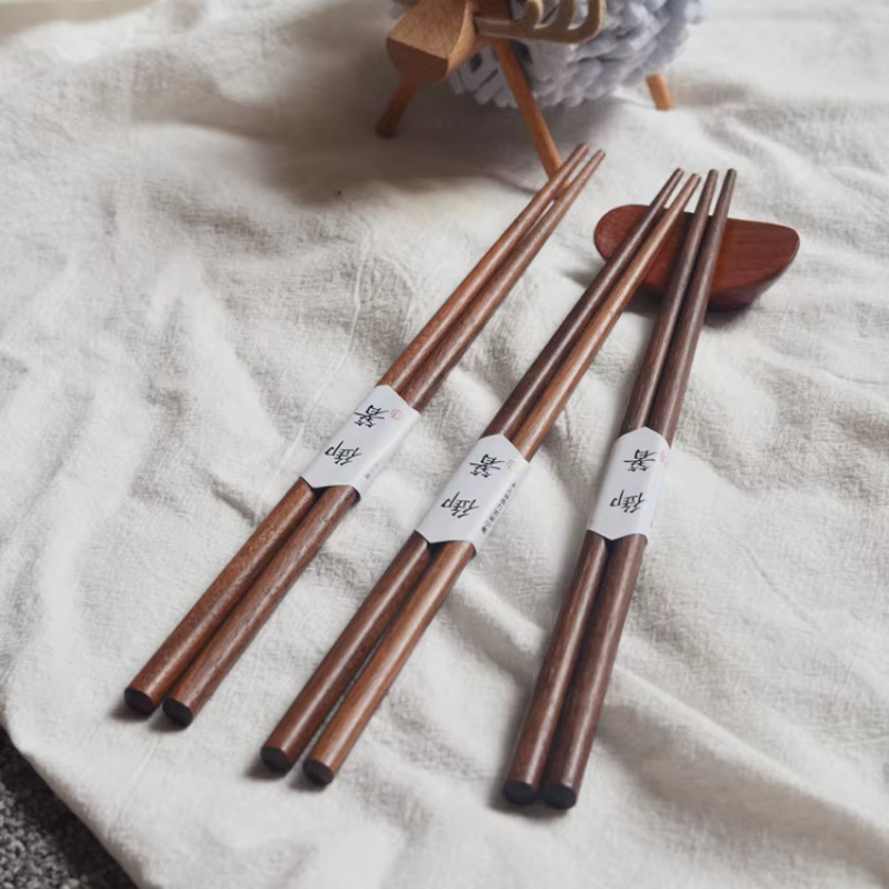 Baguettes japonaises en noyer massif, baguettes rondes pointues, vaisselle en bois, matériau écologi