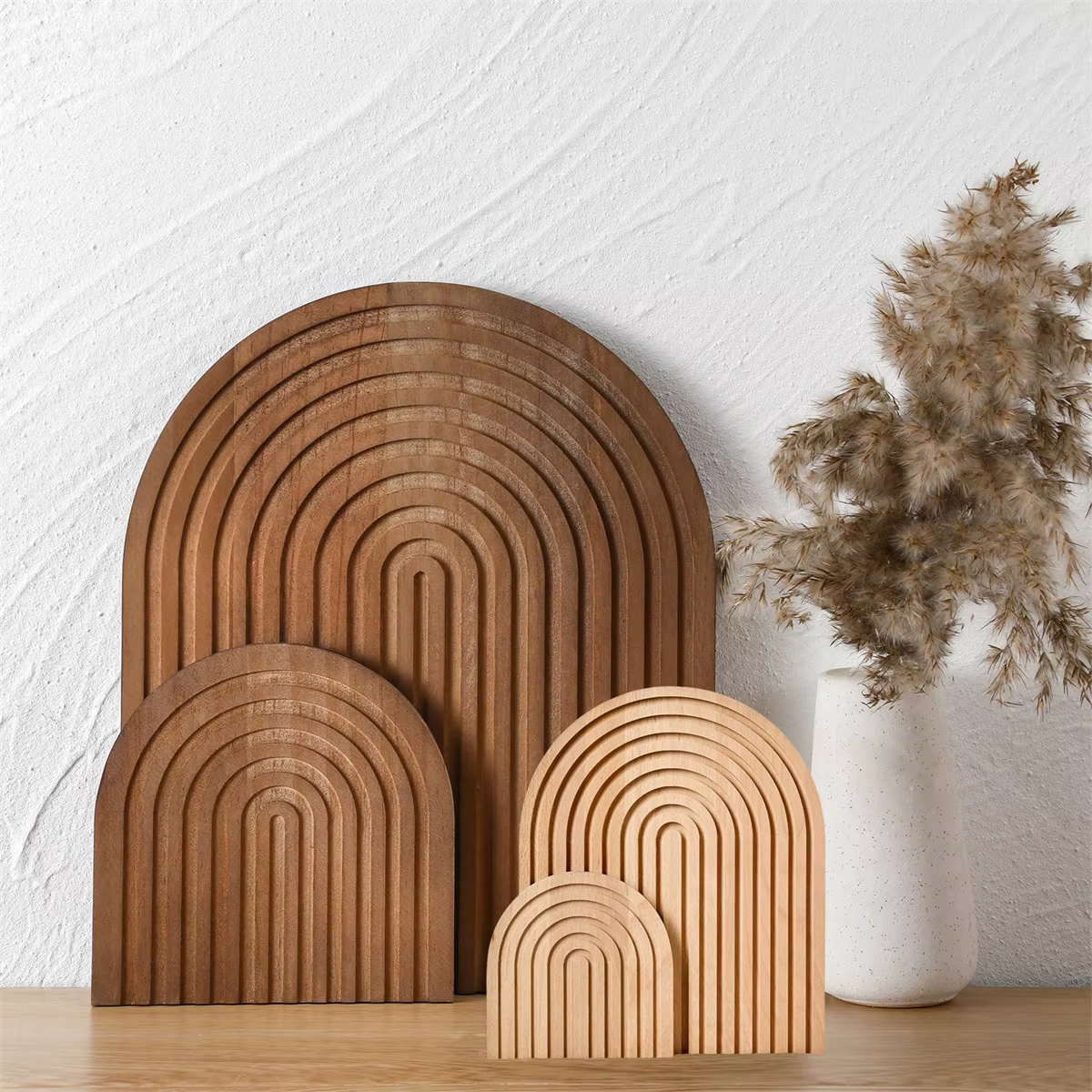 Planche à découper en bois en forme d'arc ondulé