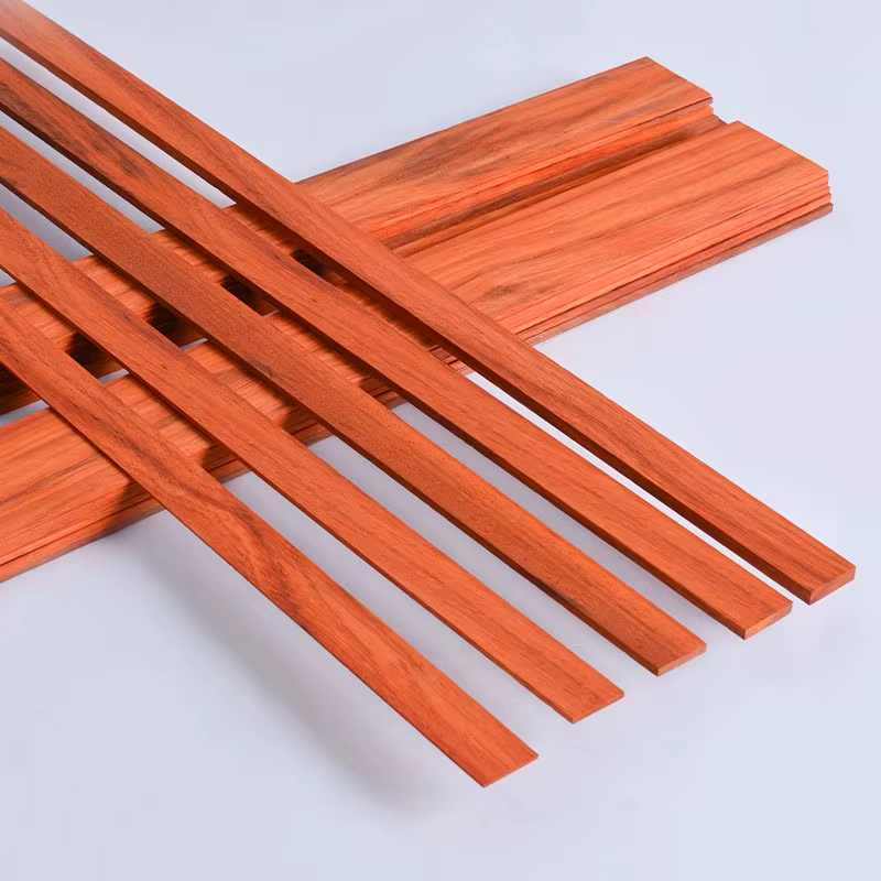 Planche fine en bois de rose rouge