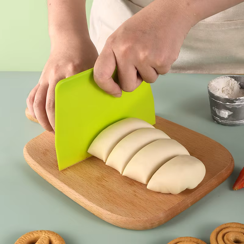 Spatule en plastique pour crème à gâteau