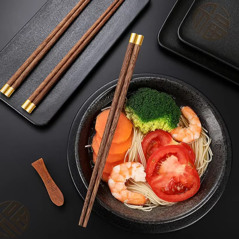 4 paires de baguettes chinoises en bois