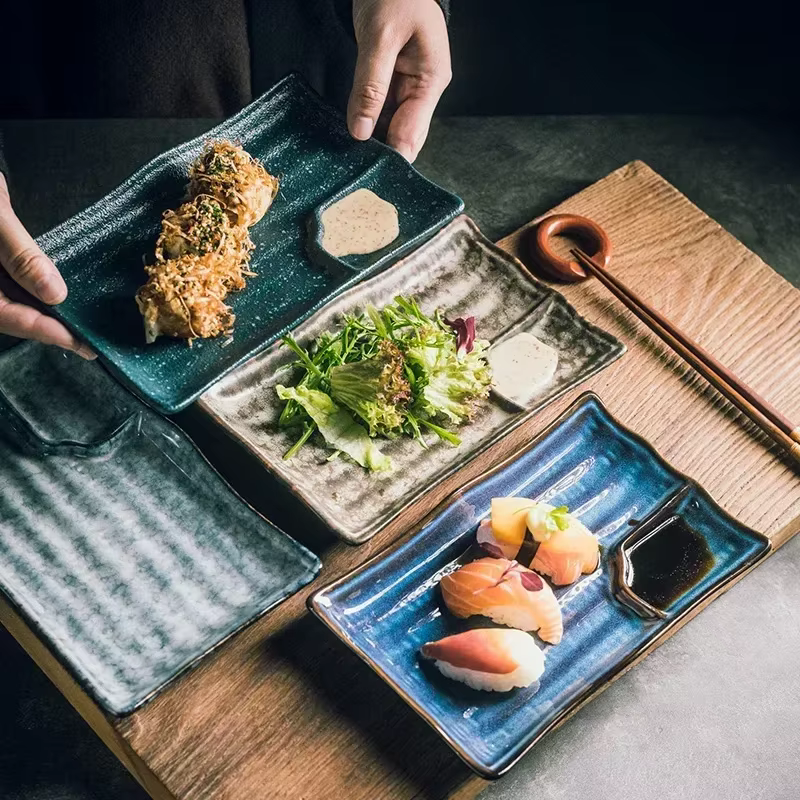 Pio d'ECHpling japonais en céramique avec sauce à tremper